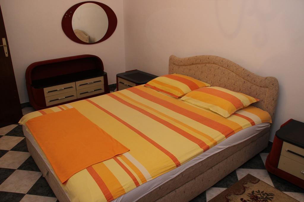 Apartment Glomazic Budva Rum bild
